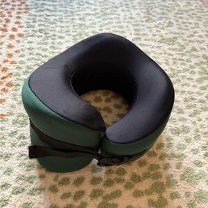 Cushion lab cloud cradle travel pillow